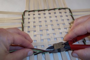 trimming four rod locking row ends