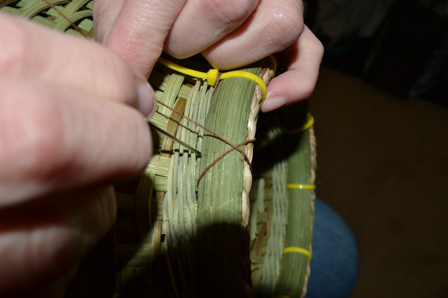Double X Basket Lashing with Waxed Linen ⋆ PrairieWood Basketry