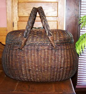 Pam Feix -antiquebasket